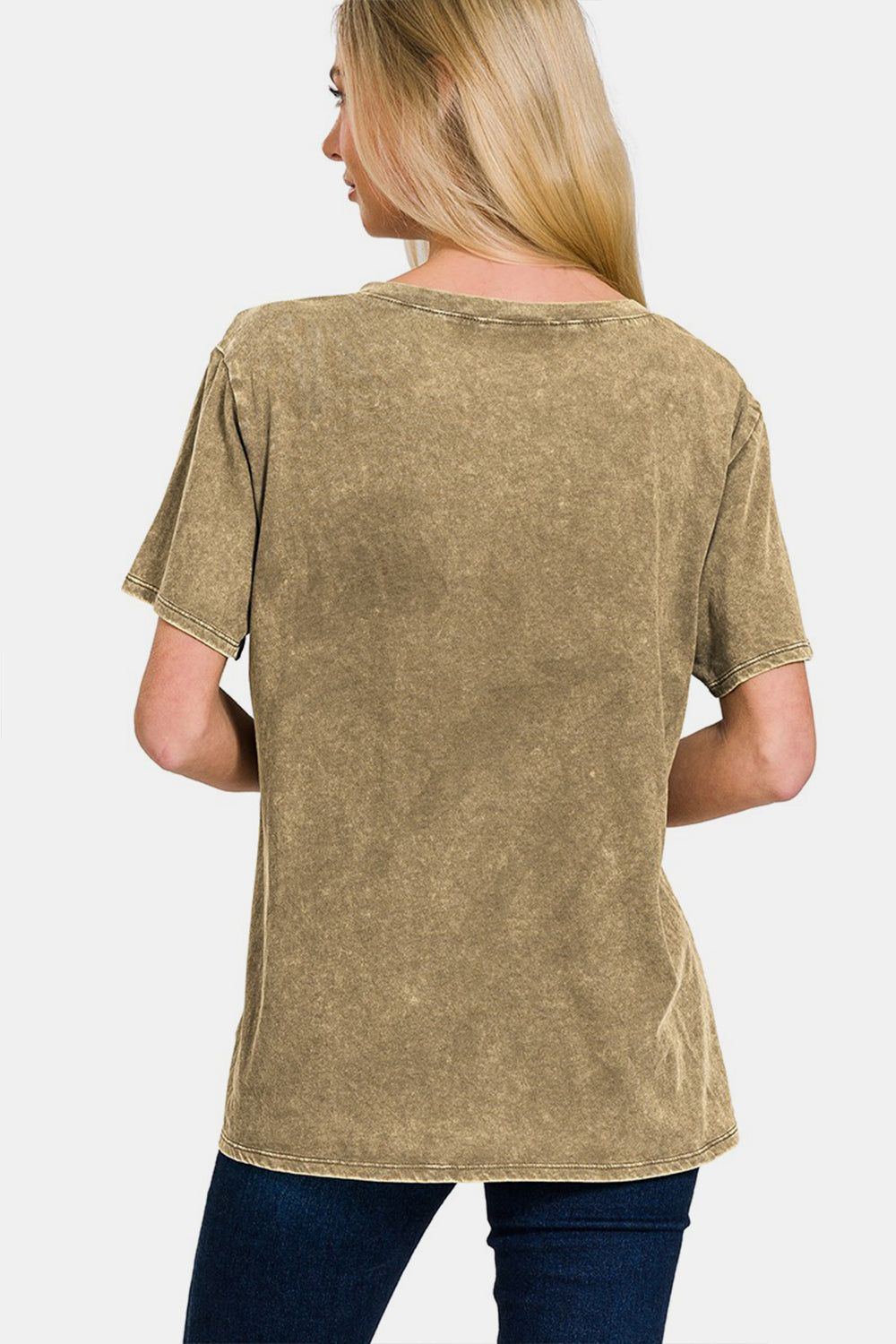 T-shirt délavé à manches courtes et col en V Zenana