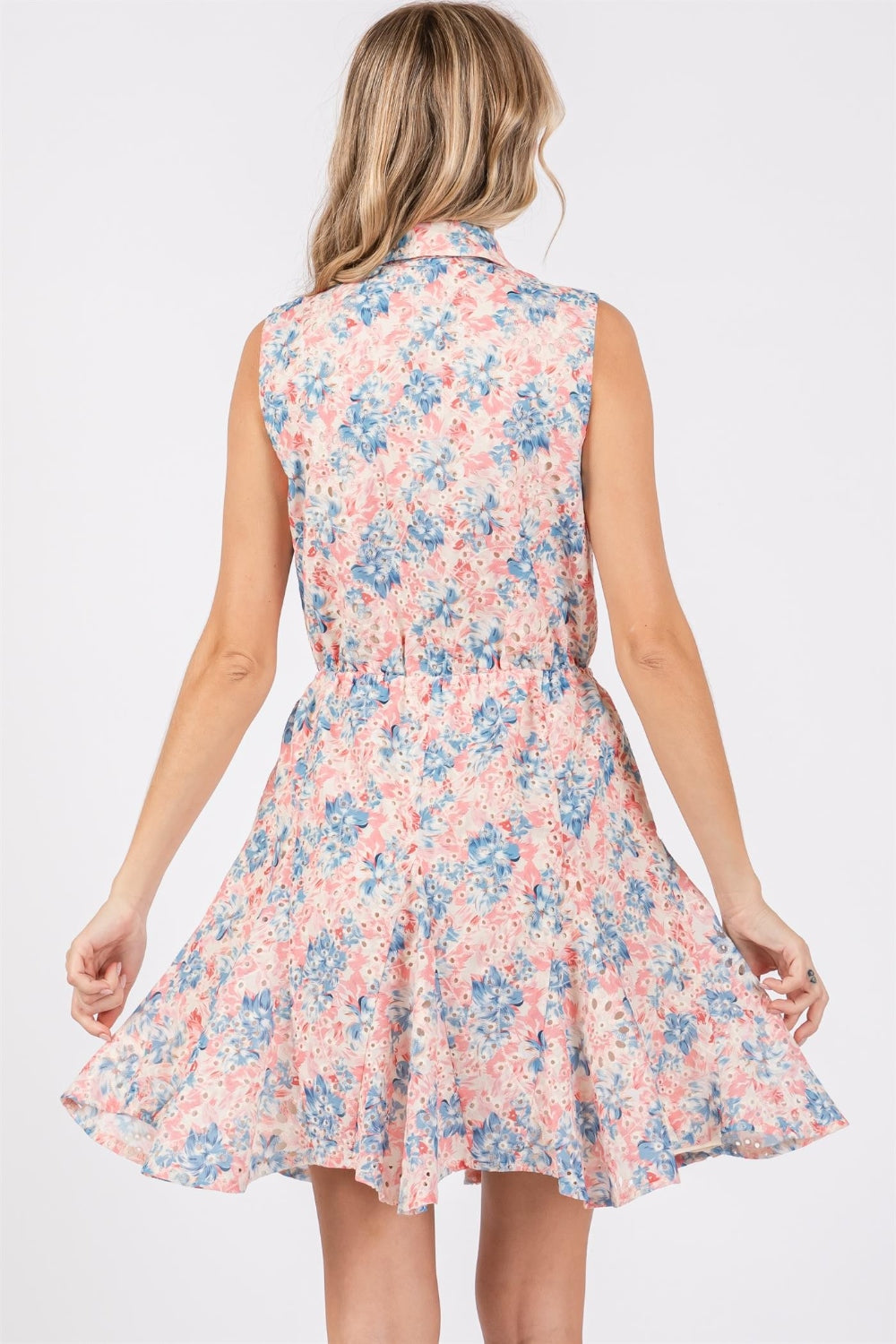 GeeGee – Ärmelloses Minikleid in voller Größe mit Blumenmuster und Ösen