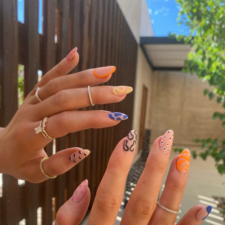 💅 Découvrez le secret des ongles époustouflants avec Bettycora Nature Daily Unique Secret Almond Press On Nails ! 💅