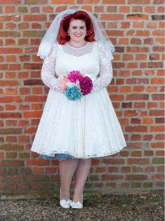Kurzes Vintage-Brautkleid im 50er-Jahre-Stil mit Spitze und Ärmeln in Übergröße WS041