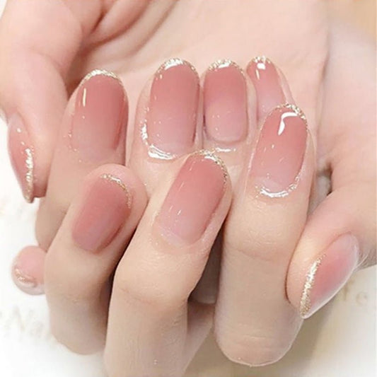 Sanfte rosa French Tip Medium Squoval Press On Nails 