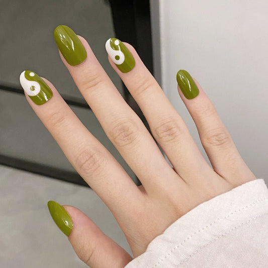 Bettycora Green Taichi Oval Nails