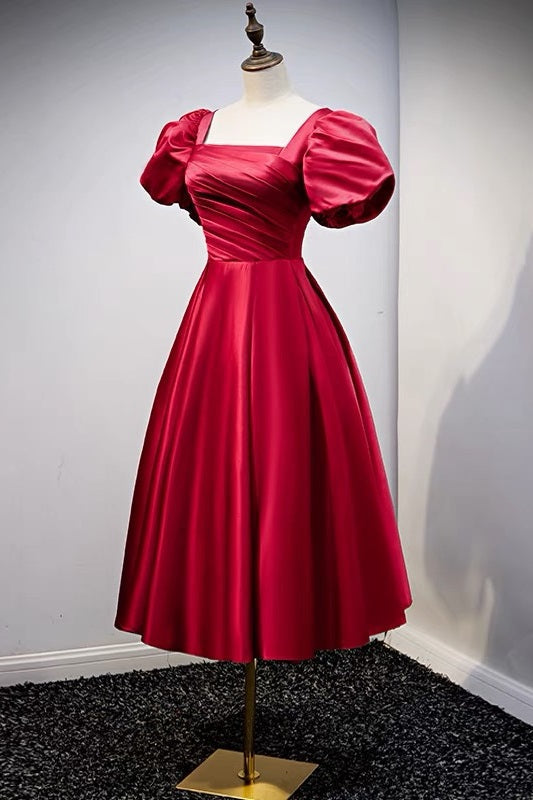Rotes kurzes Brautjungfernkleid im Vintage-Stil mit Ärmeln